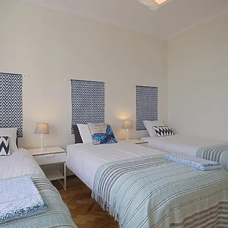 Apolonia 8 - Lisbonbreaks