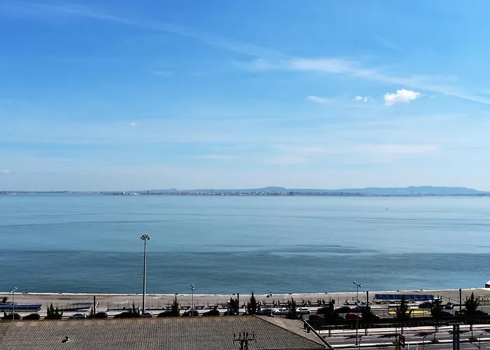 Apolonia 8 - Lisbonbreaks Апартаменти *